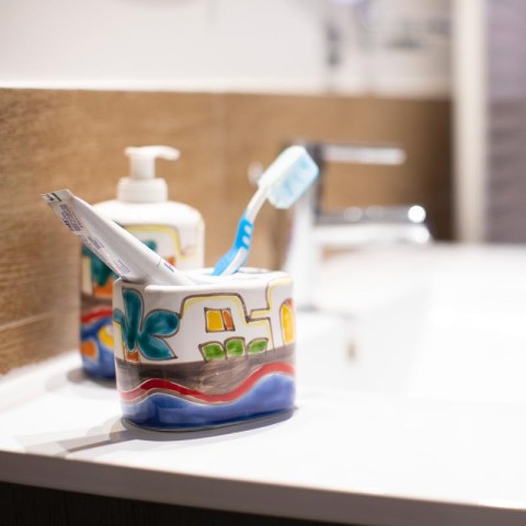 Toothbrush holder Dammusi